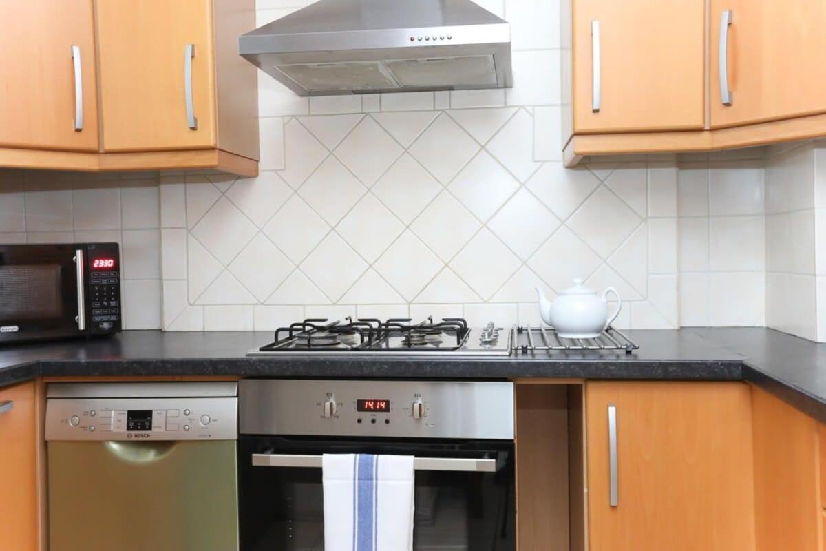 2 Bedroom Apartment In Waterloo Central 런던 외부 사진