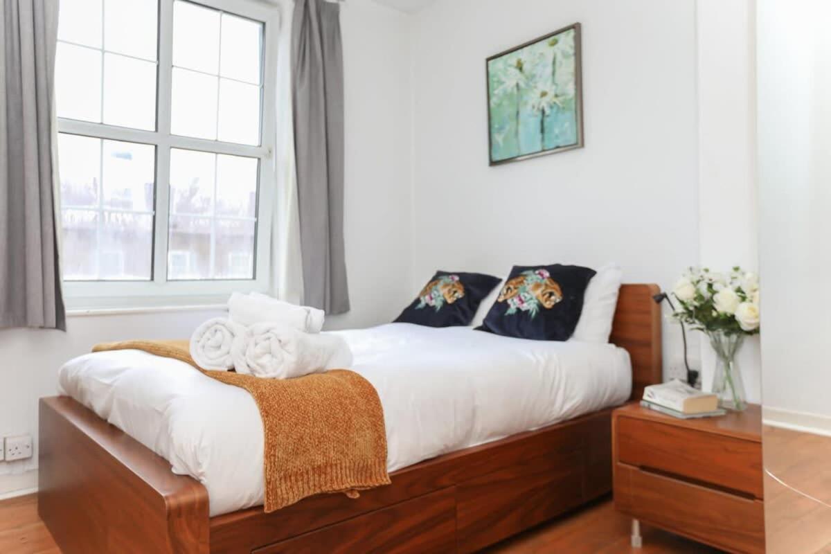 2 Bedroom Apartment In Waterloo Central 런던 외부 사진