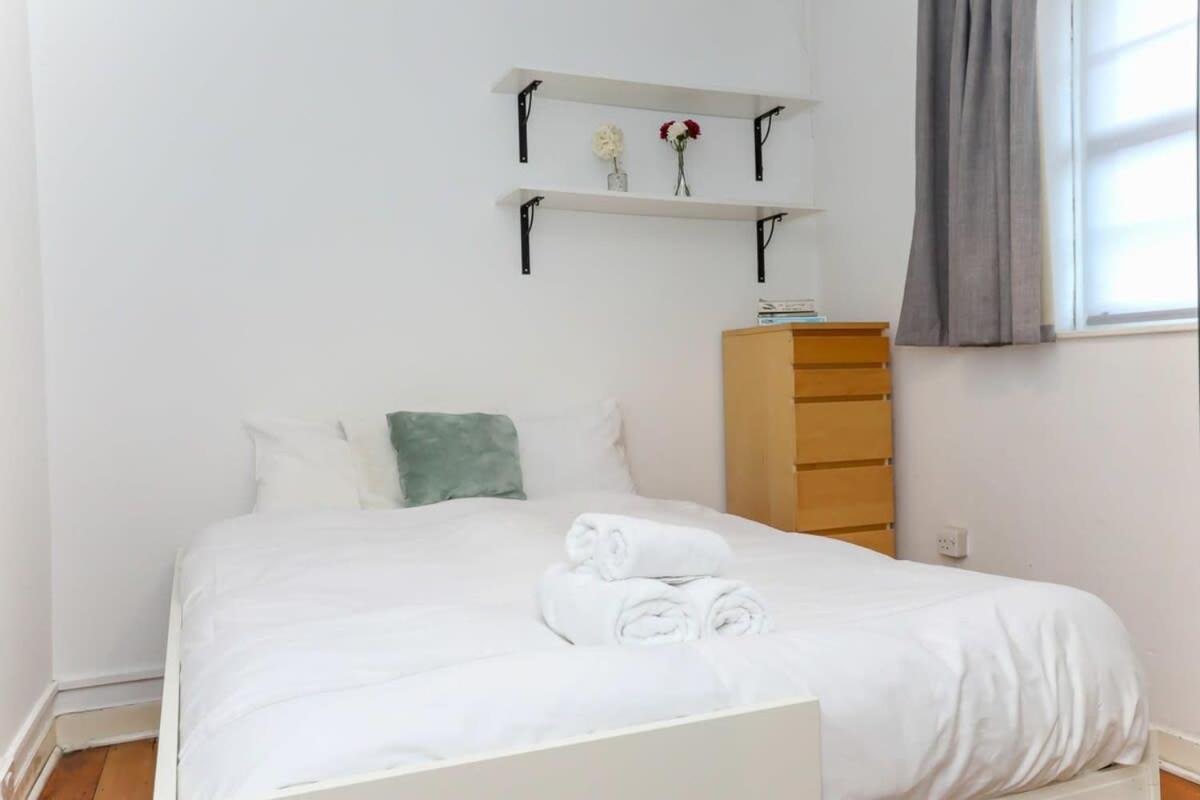 2 Bedroom Apartment In Waterloo Central 런던 외부 사진