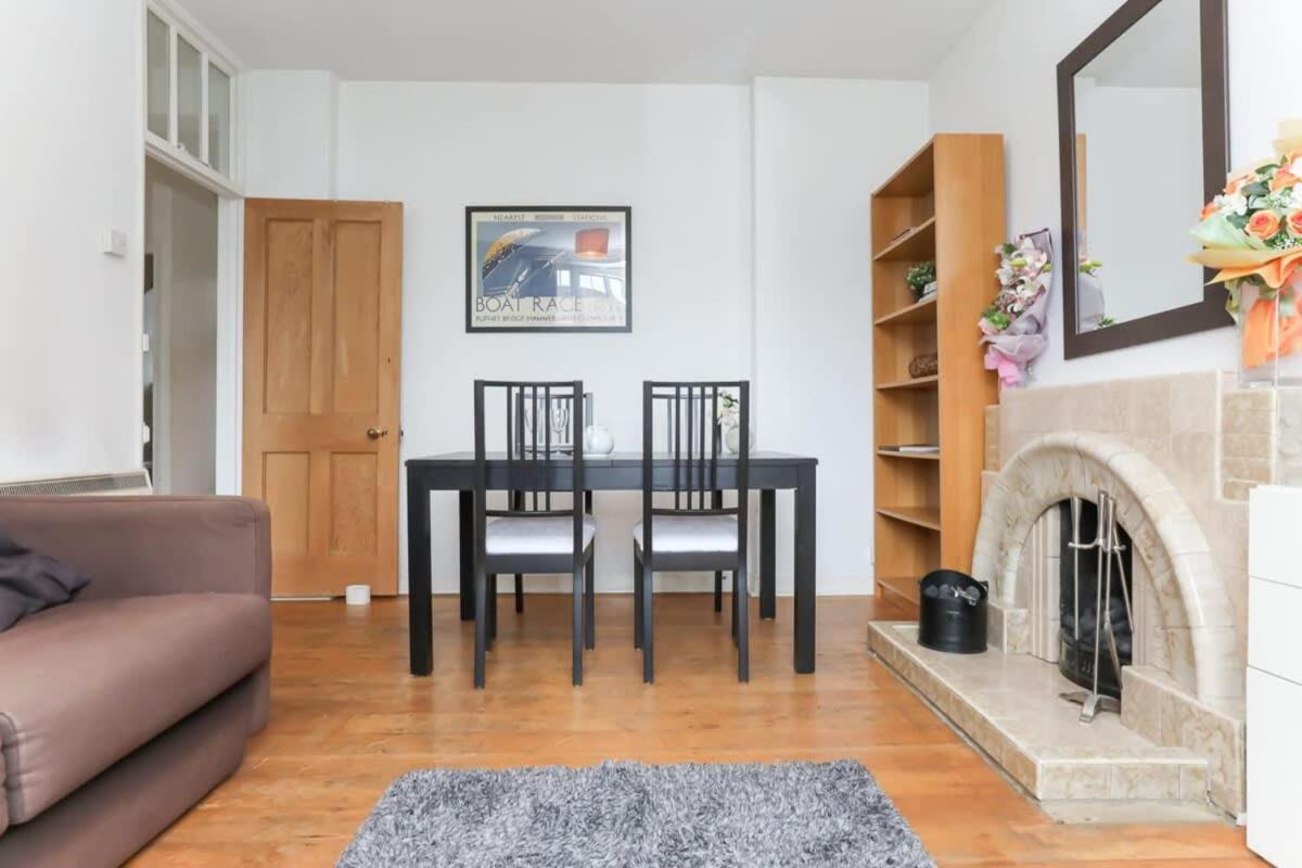 2 Bedroom Apartment In Waterloo Central 런던 외부 사진